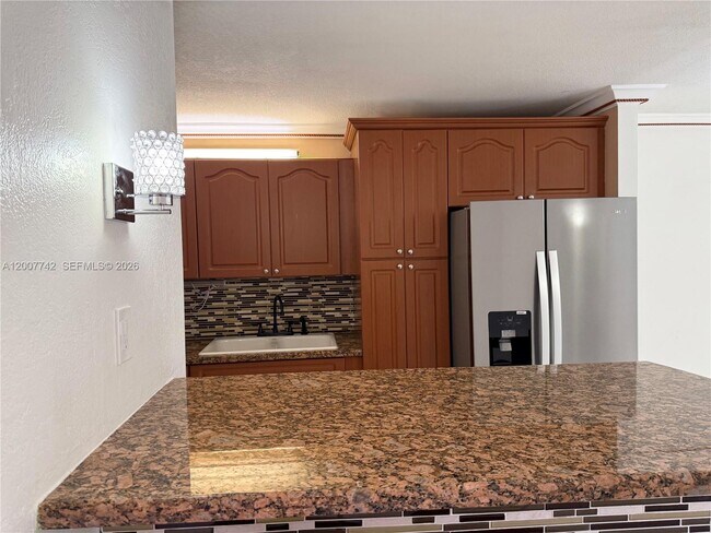 Foto del edificio - 1850 W 56th St