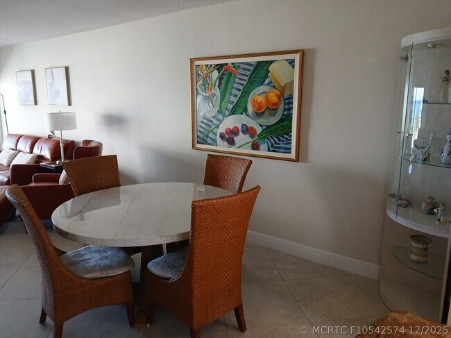 Foto del edificio - 3101 S Ocean Blvd