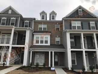 Building Photo - 2915 Great Lawn Rd