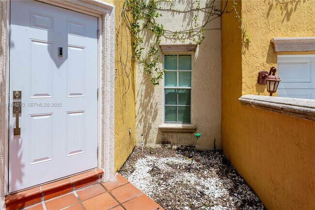 Foto del edificio - 18460 NE 30th Ave