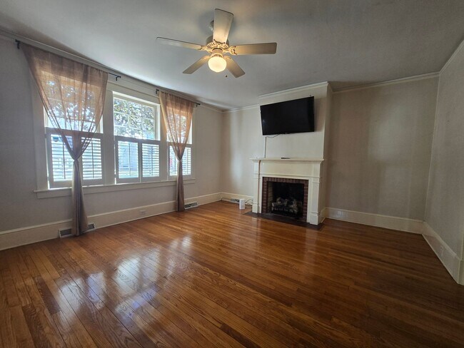Foto del edificio - Beautiful Brick 2-Story in Edenton's Historic District