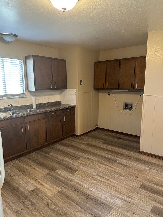 Foto del edificio - 607 E Jefferson Ave