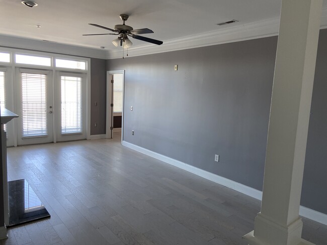 Building Photo - 1401 Coopershill Dr