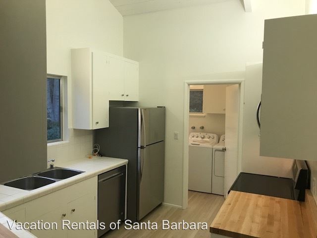 Foto del edificio - 725 Oak Grove Dr