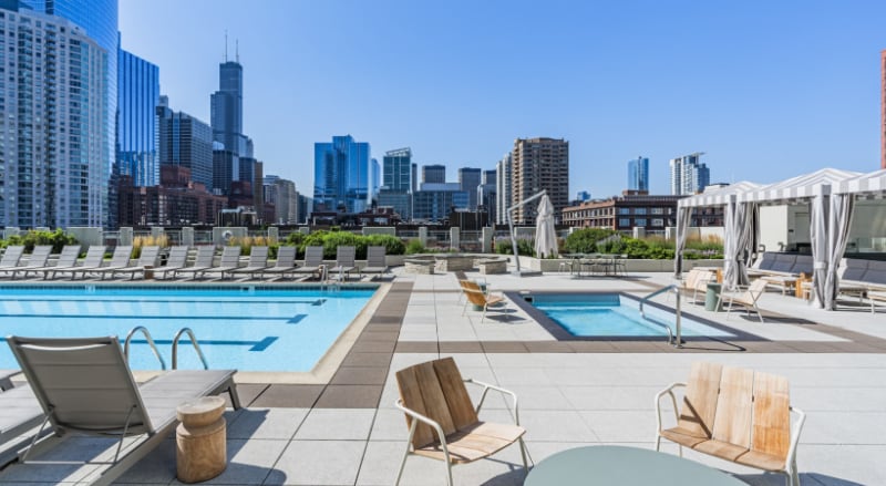 Photo - 550 W Kinzie St (Chicago, IL)