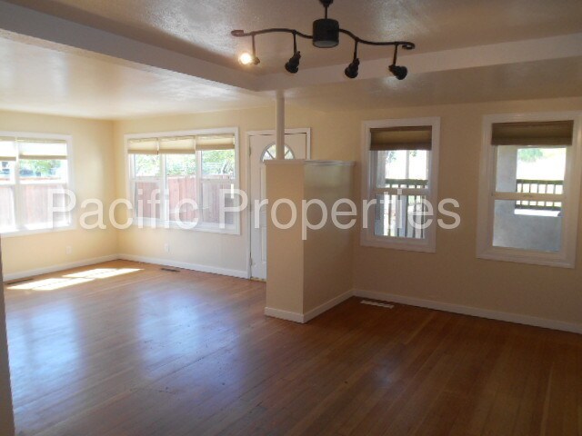 Foto del edificio - 1020 Bennett Valley Rd