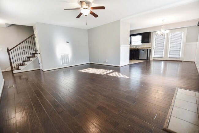 Foto del edificio - Pet Friendly Four Bedroom!