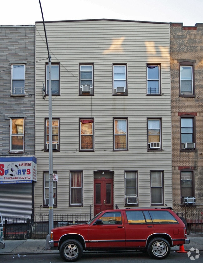 Primary Photo - 1432 Dekalb Ave