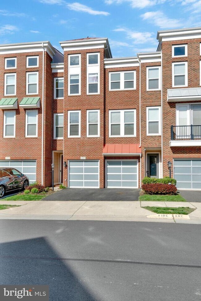 23511 Epperson Square, Ashburn, VA 20148 Townhouse for Rent in