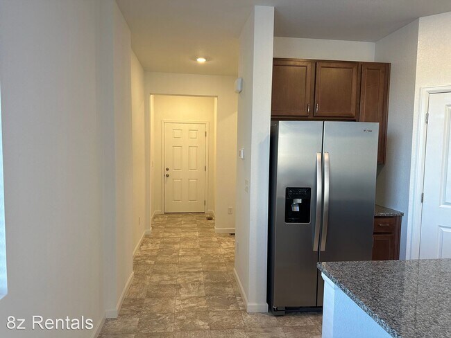 Building Photo - 3 br, 2 bath House - 2916 S Flat Circle