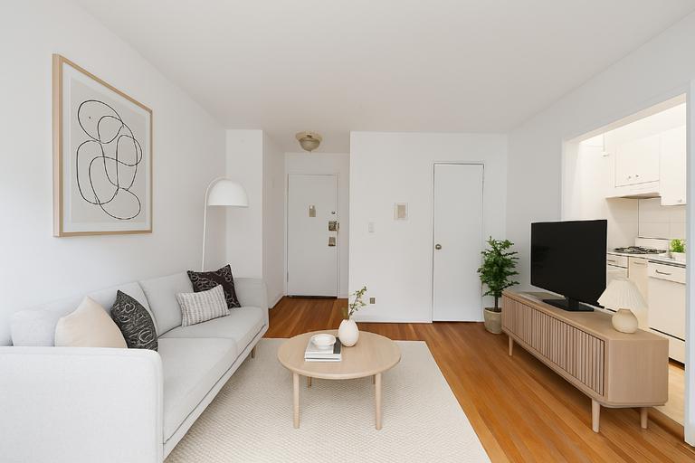 Primary Photo - 340 E 58th St