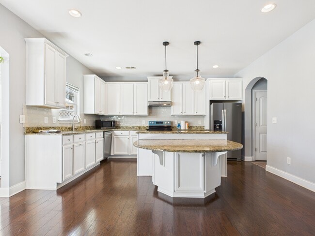 Foto del edificio - 13820 Netherton Ln