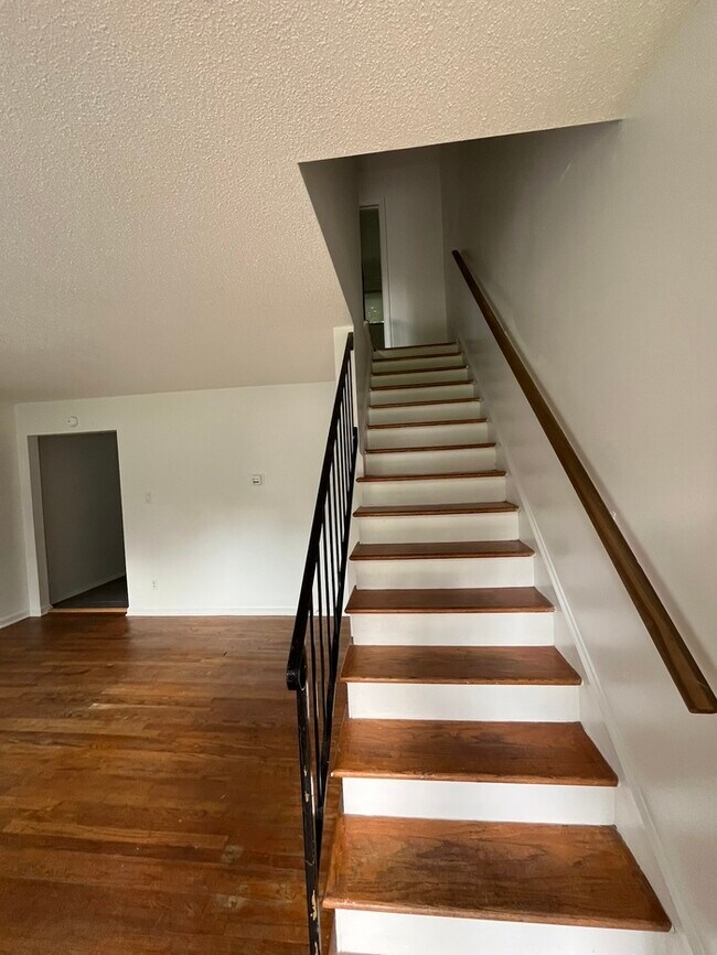 Foto del edificio - Adorable 2 Bed 1 Bath Available NOW!