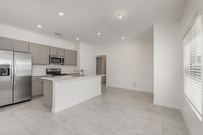 Building Photo - 1204 Preston Ests Cir