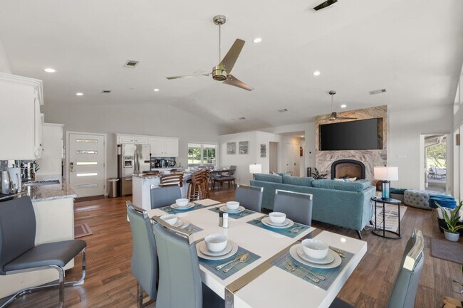 Foto del edificio - 1012 Chestnut Dr