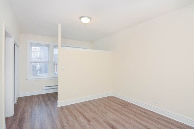 Building Photo - 2936 W Palmer St