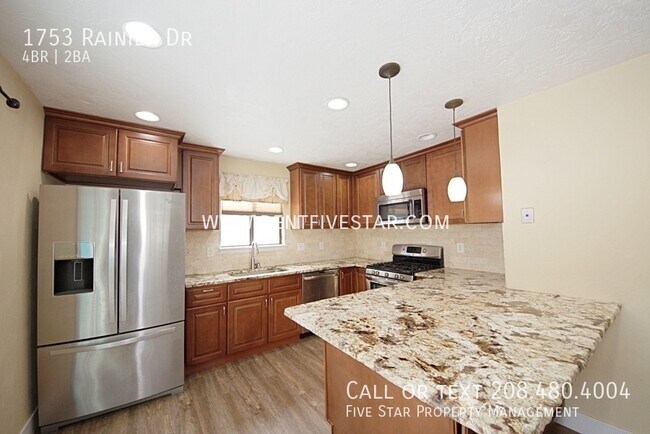 Foto del edificio - 1753 Rainier Dr