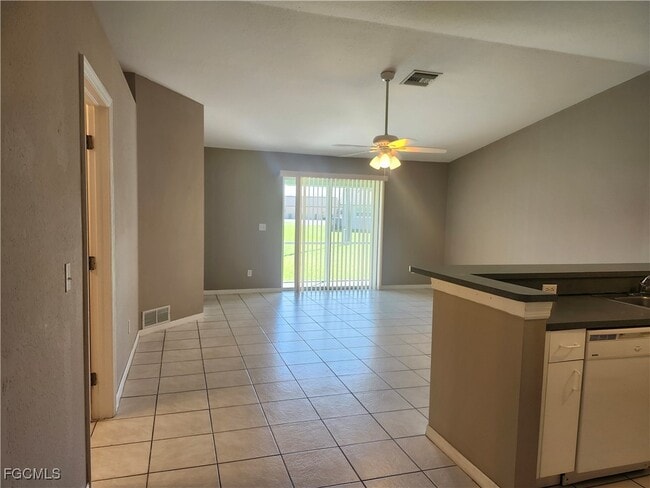 Building Photo - 3733 Country Club Blvd