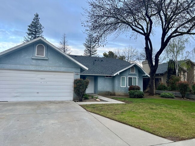 Building Photo - Cute Family Home!