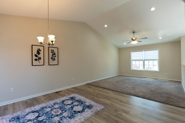 Foto del edificio - 3 Bed, 2 Bath Single Family Home in Inwood, WV