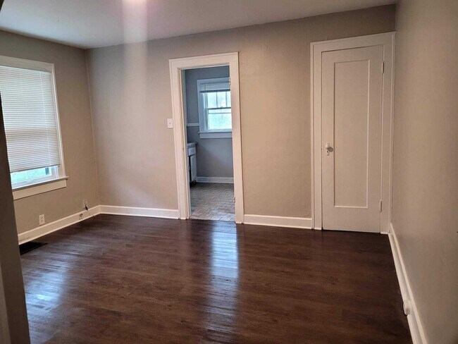 Building Photo - 1028/1030 N Olney St. - RE Integrity