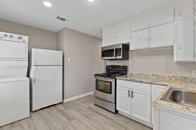 Foto del edificio - Spacious Duplex for Rent in Sherman, TX La...