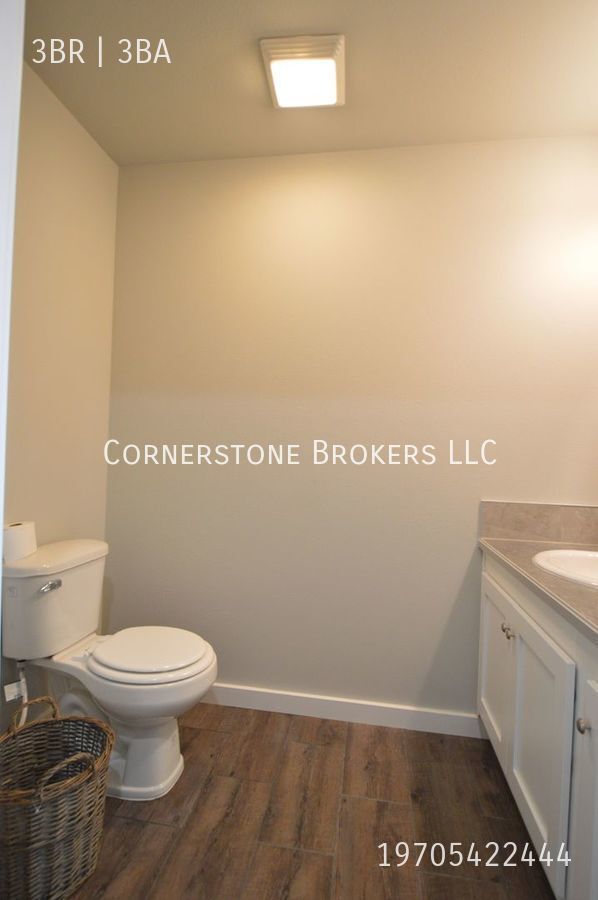 Foto del edificio - INTERIOR 3 BEDROOM UNIT_ NOW OFFERING NO U...