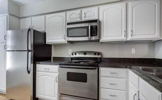 Foto del edificio - 3 bedroom in Sugar Land TX 77478