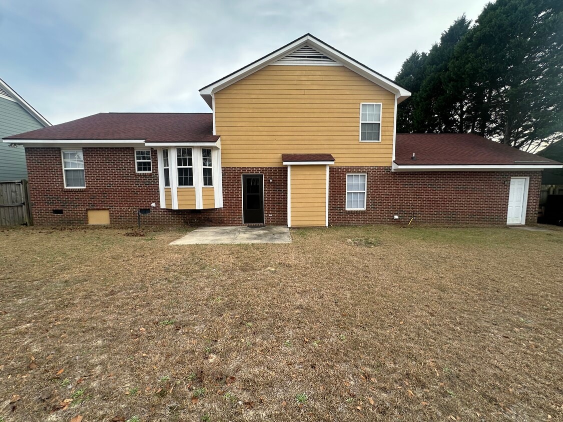 Building Photo - 630 Connaly Dr