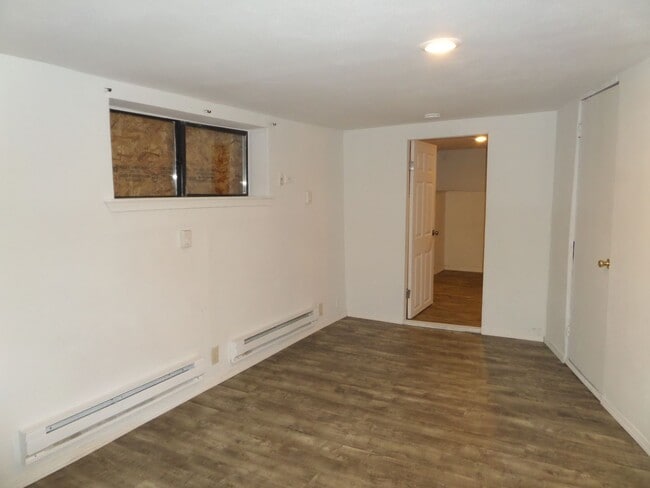 Building Photo - 6523 35th Ave SW