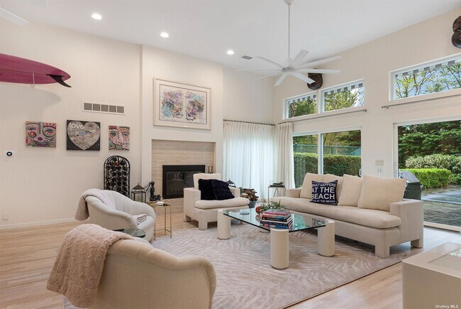 Foto del edificio - 15 Blueberry Ln