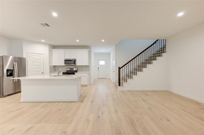 Foto del edificio - 31763 Margaret Woods Ln