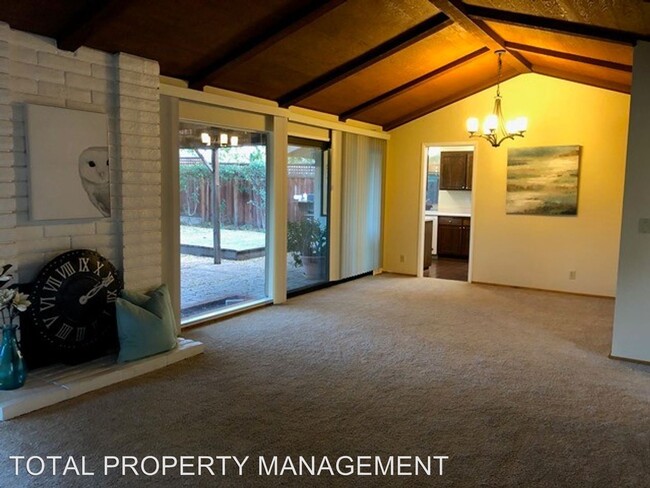 Foto del edificio - 3 br, 2 bath House - 6564 BOSE LANE