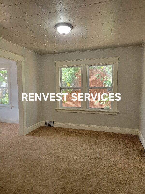 Foto del edificio - 27 E Hillcrest Ave