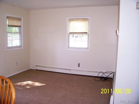 Building Photo - 471 Old Country Rd