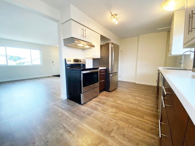 Building Photo - 111-148 Tabor Boulevard South, Prince George, BC, Canada