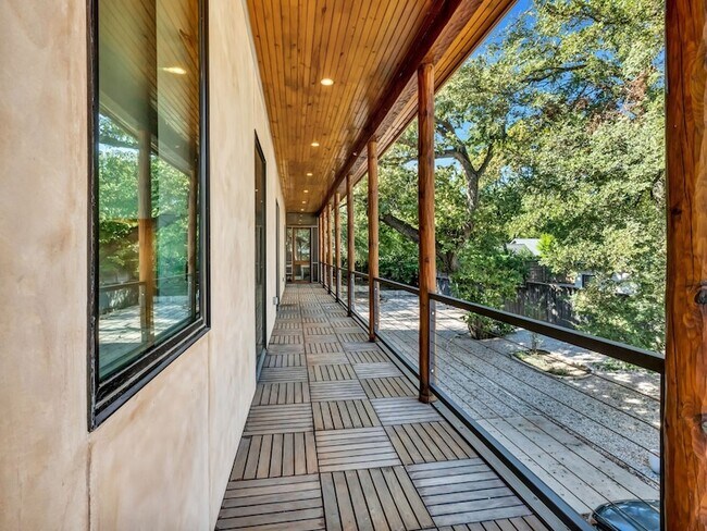 Foto del edificio - 8635 San Leandro Dr