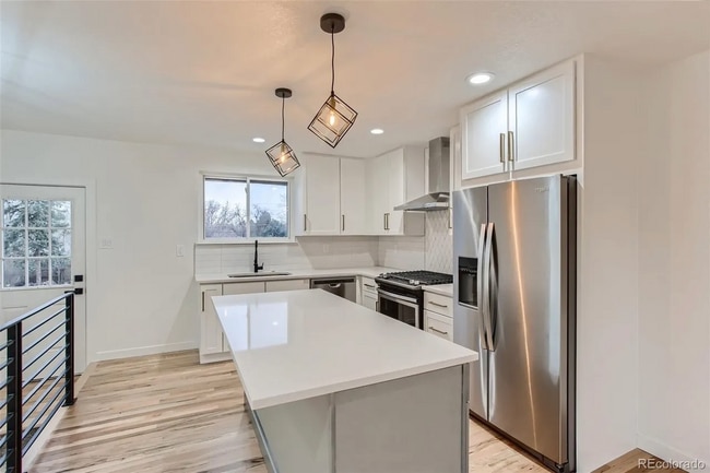 Building Photo - 4090 W Wagon Trail Dr