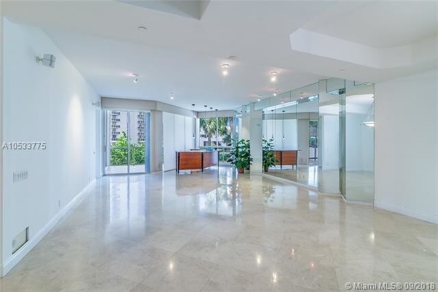 Foto del edificio - 3802 NE 207th St