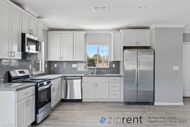 Building Photo - 603 57th St