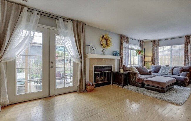 Foto del edificio - 12663 Elm St