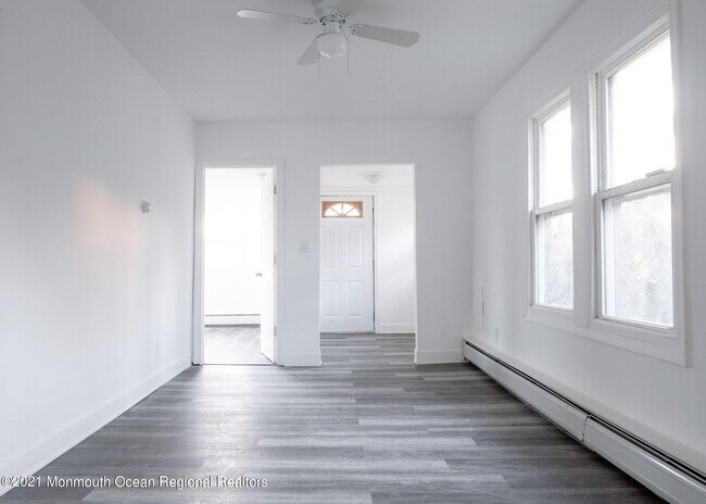 Building Photo - 49 Ideal Ave