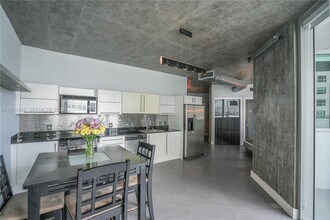 Building Photo - 690 SW 1st Ct