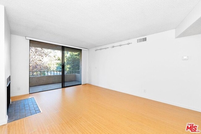 Building Photo - 4141 Via Marisol