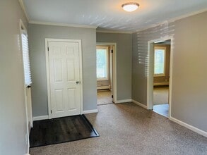 Building Photo - 169-171 Bank Street Extension