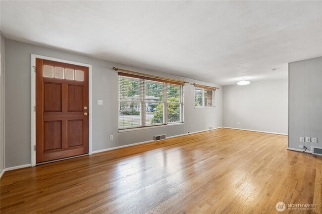 Building Photo - 19515 Fremont Ave N