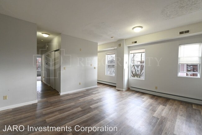 Building Photo - 77-79 Green St