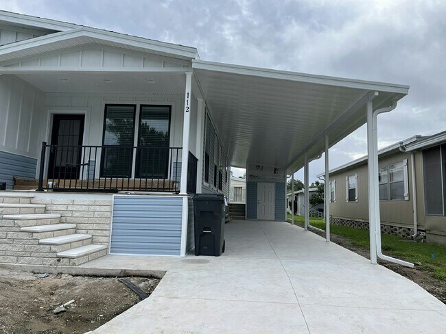 Foto del edificio - 112 Tahitian Dr