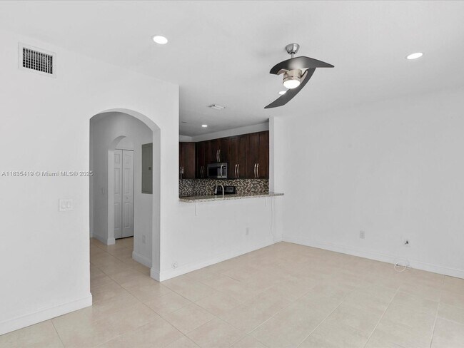 Building Photo - 15568 SW 39th St