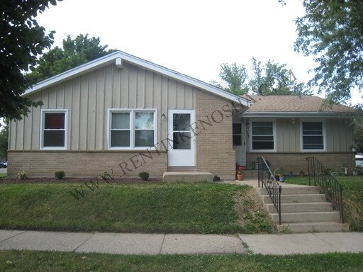 Primary Photo - 4709 42nd Ave
